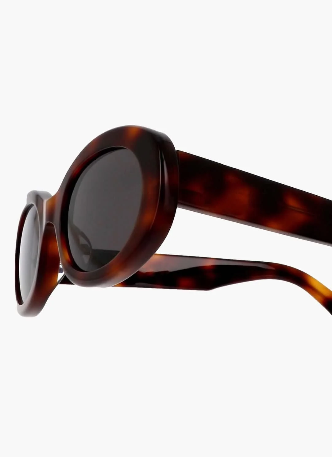 AVERI | SLEEK SUNGLASSES - Image 3