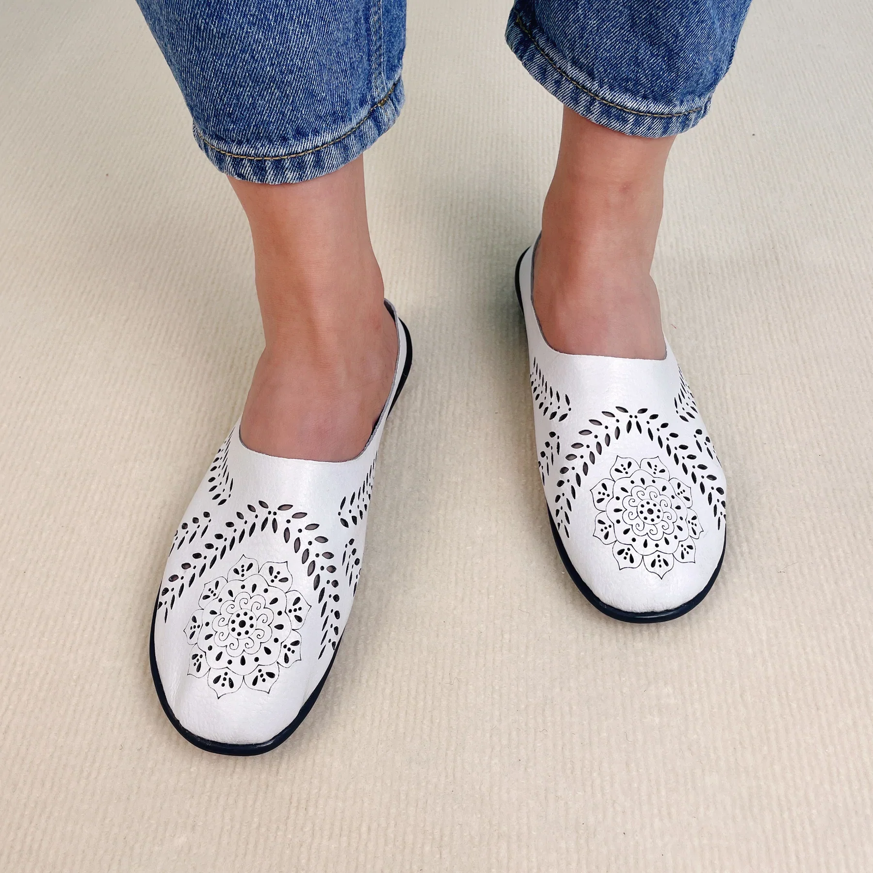 PREMIUM CASUAL ALL-MATCH HOLLOW LOAFERS 2025 - Image 8