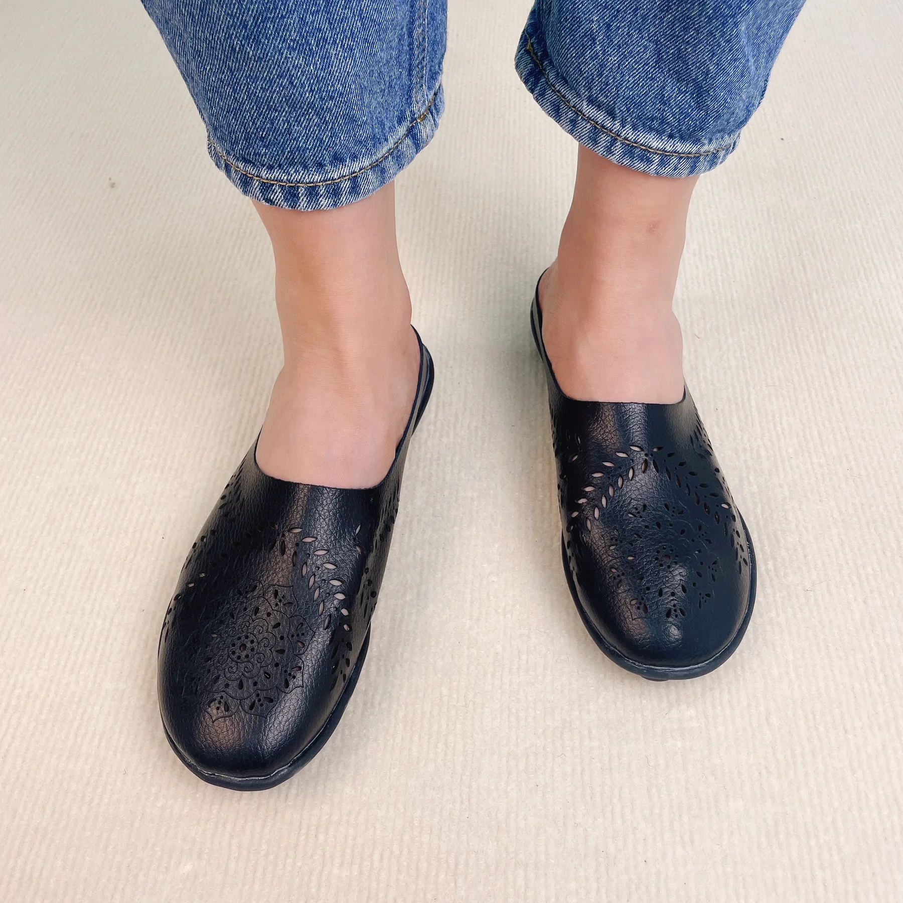 PREMIUM CASUAL ALL-MATCH HOLLOW LOAFERS 2025 - Image 9