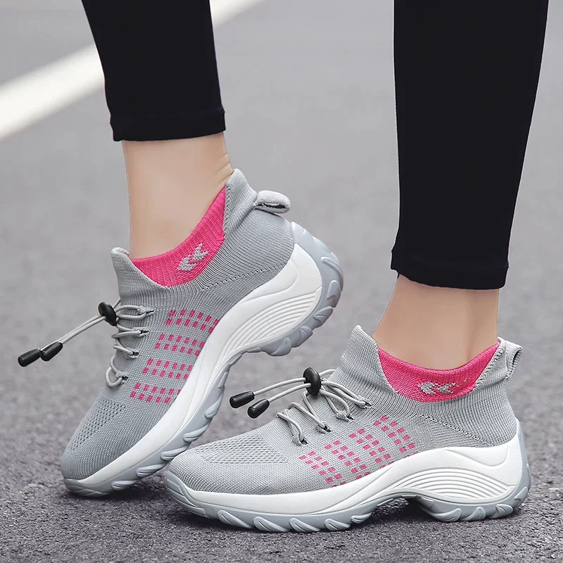 EMILY™ ORTHOPEDIC SNEAKERS WITH STRETCHABLE CUSHION 2025