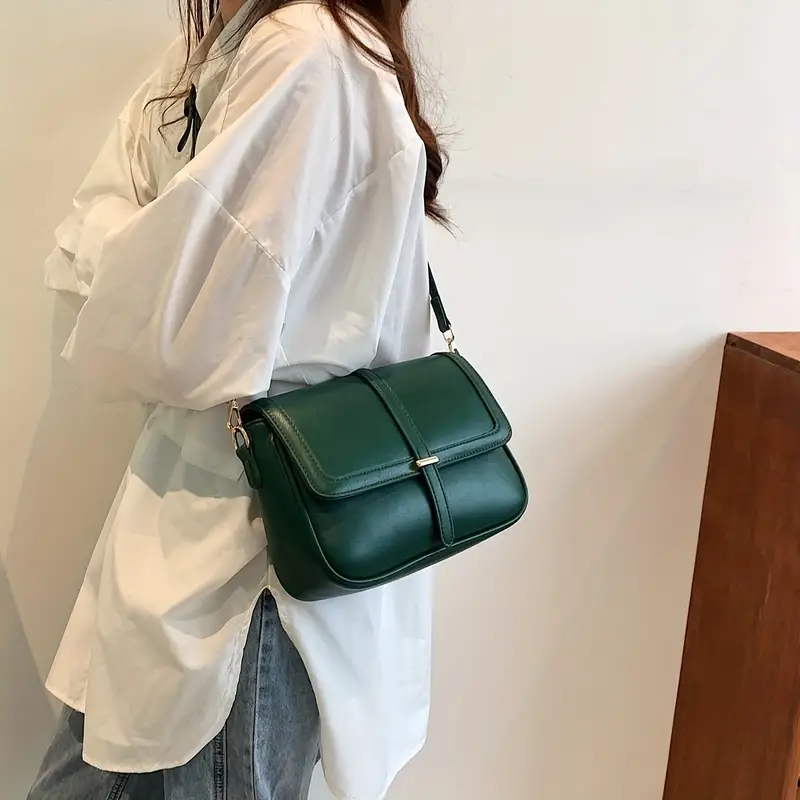 HARLOW™ RETRO TEXTURED SQUARE BAG - Image 15