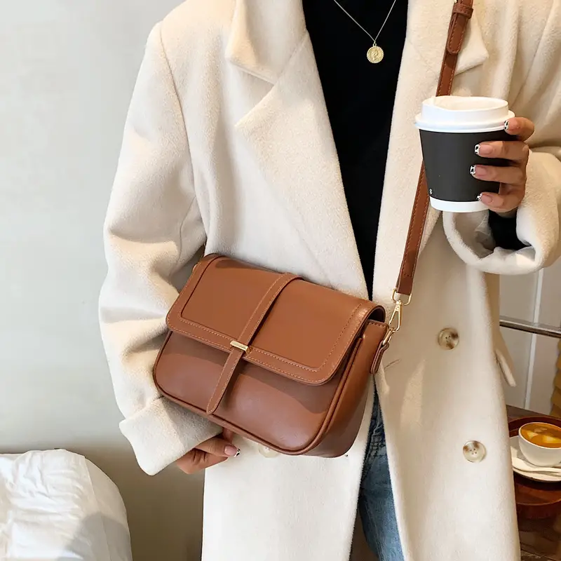 HARLOW™ RETRO TEXTURED SQUARE BAG - Image 8