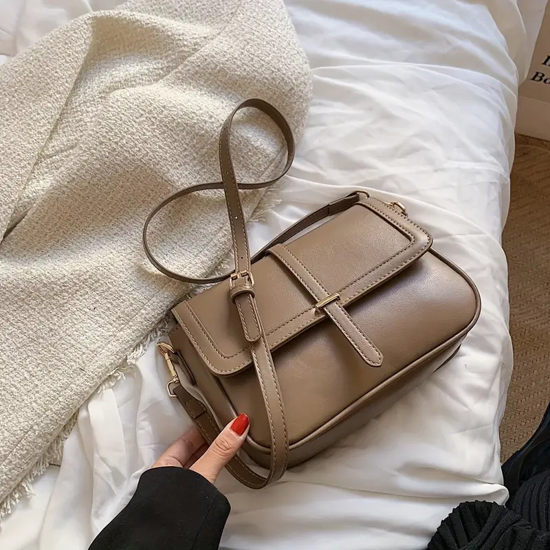 HARLOW™ RETRO TEXTURED SQUARE BAG - Image 9