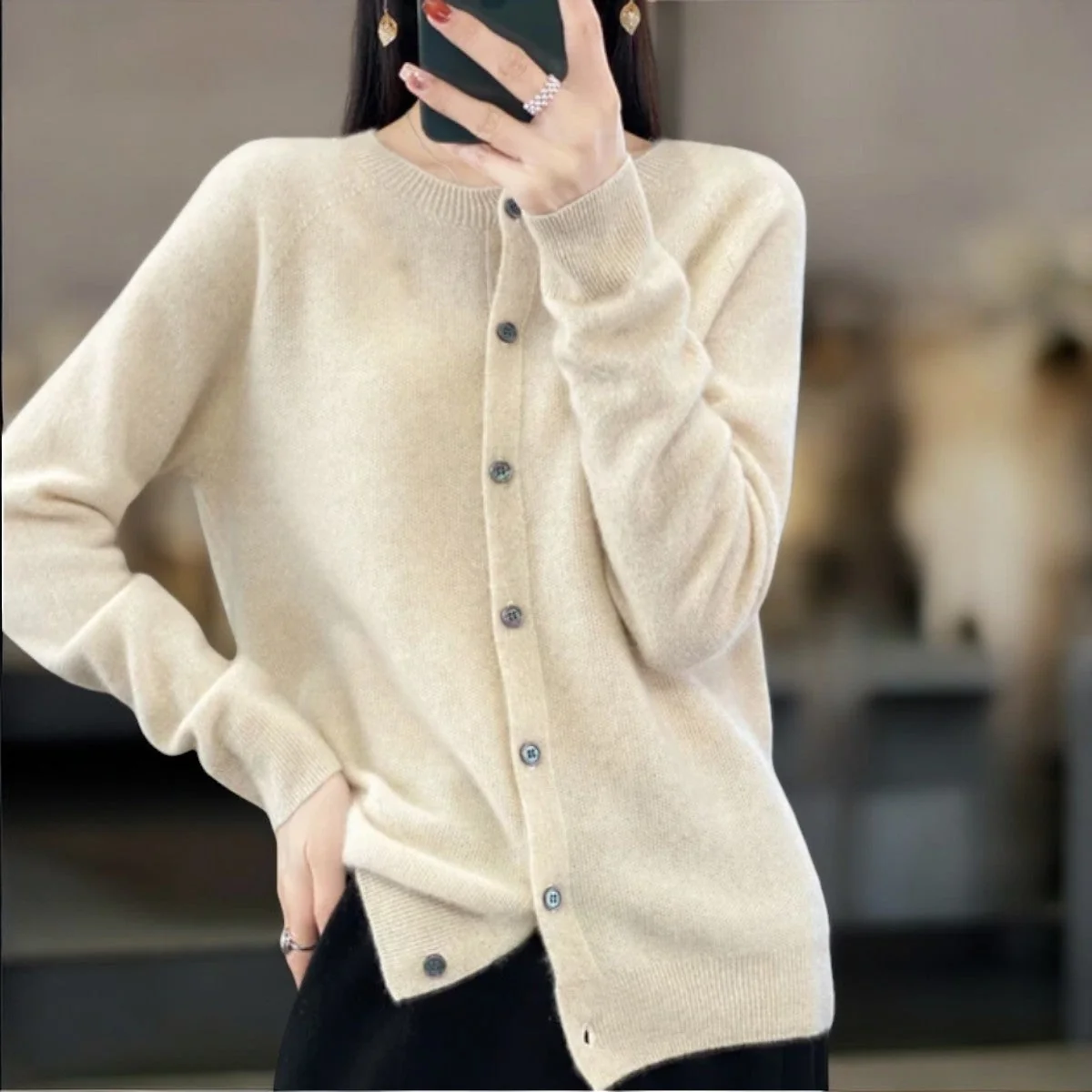 LARA™ | MERINO WOOL CARDIGAN - Image 4