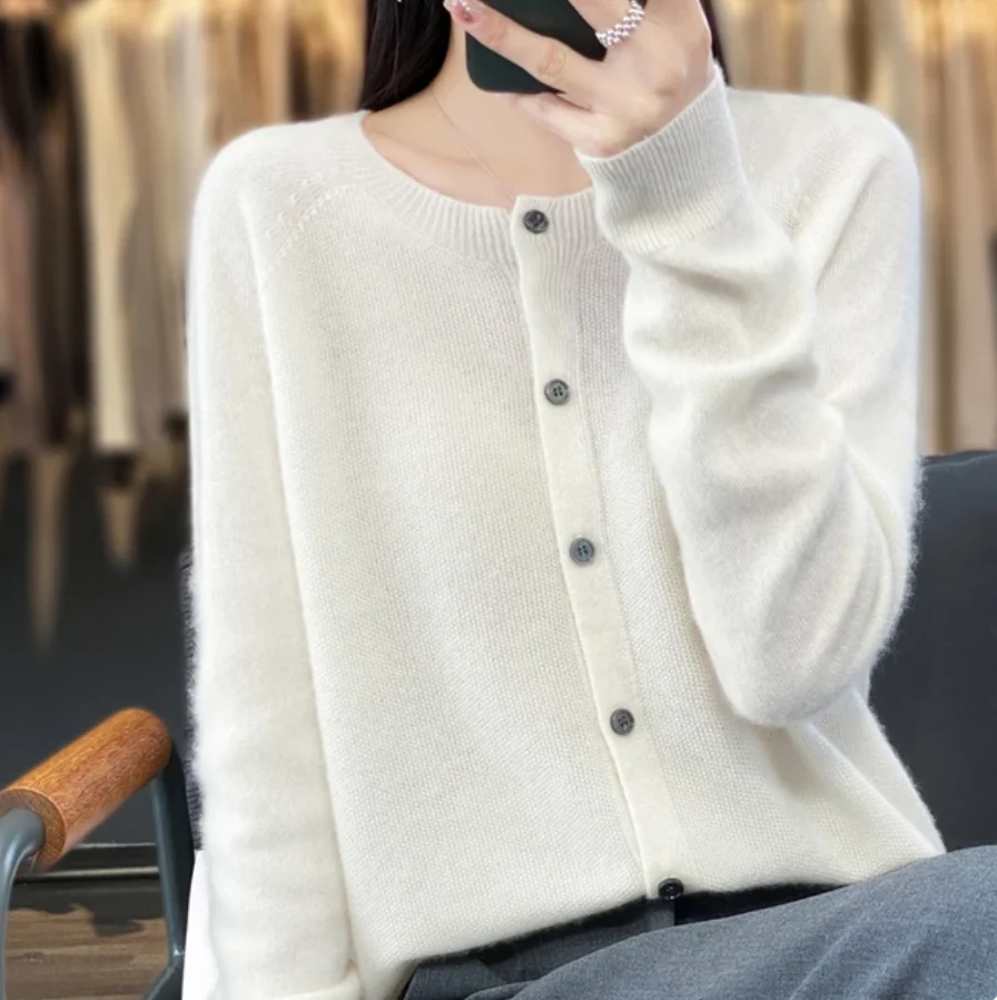 LARA™ | MERINO WOOL CARDIGAN - Image 5