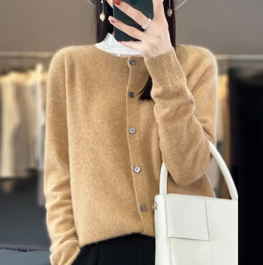 LARA™ | MERINO WOOL CARDIGAN - Image 6