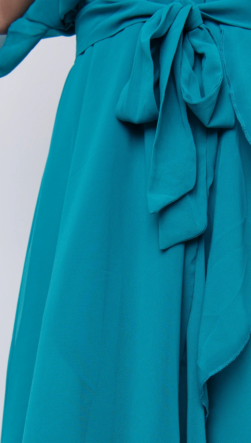 MONAÉ™ – ELEGANT V-NECK CHIFFON DRESS - Image 12