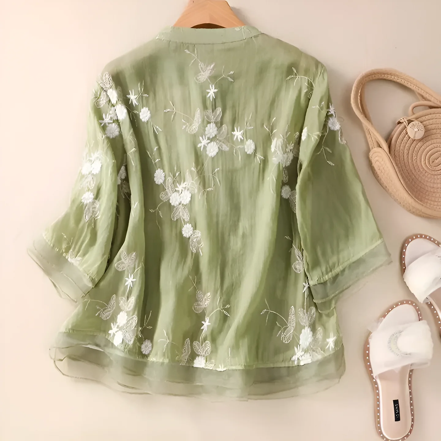 NELLIE™ | ELEGANT TOP WITH EMBROIDERED FLOWERS - Image 3
