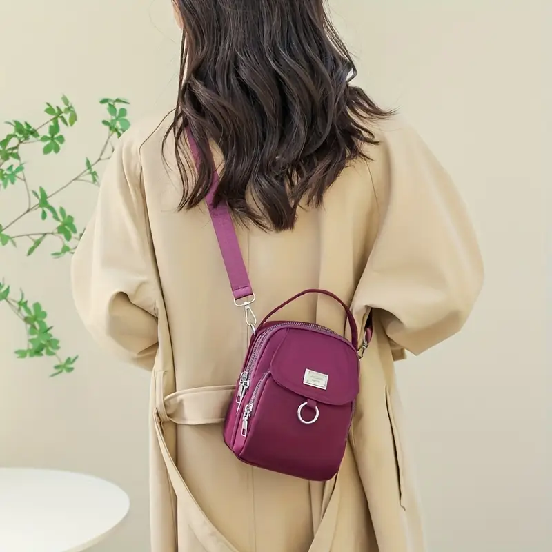 ONYX ESSENTIALS™ NYLON CROSSBODY BAG - Image 3