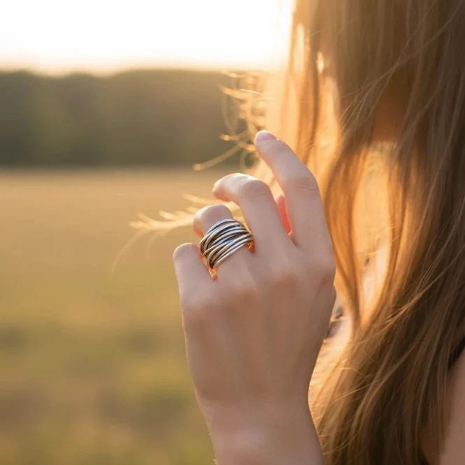 SILVER WAVE LAYERED RING - Image 2