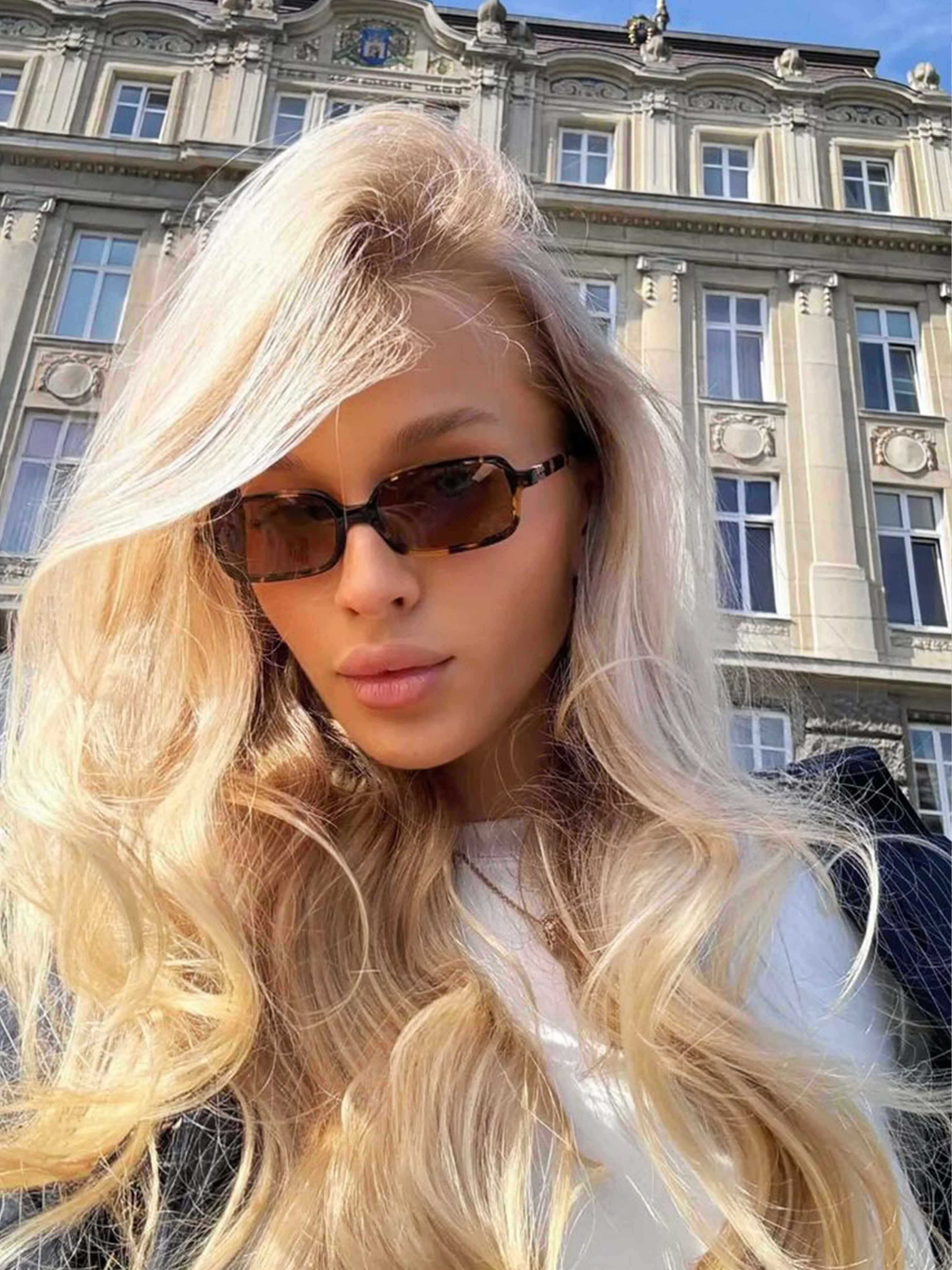 SKARLETT | GLAMOROUS SUNGLASSES - Image 2