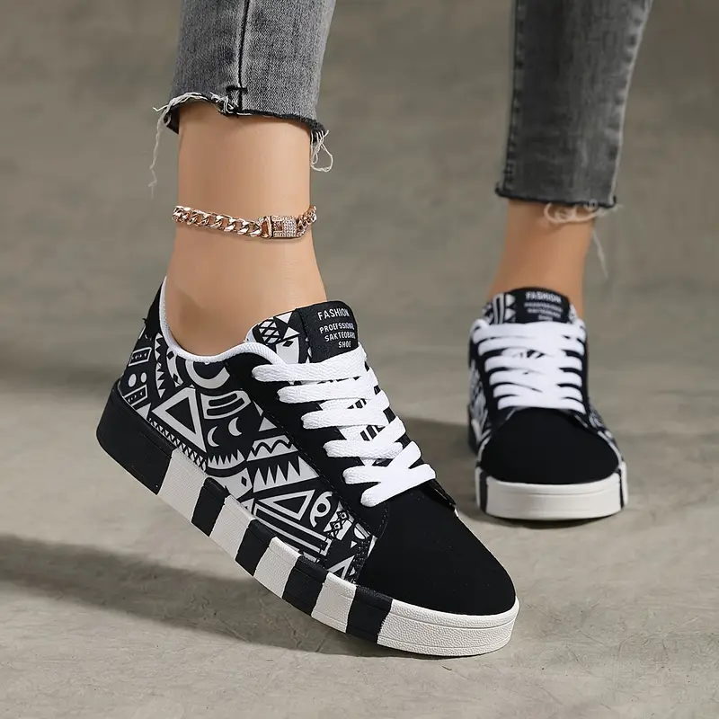 LIGHTWEIGHT BREATHABLE FLAT SKATE SHOES - Image 4