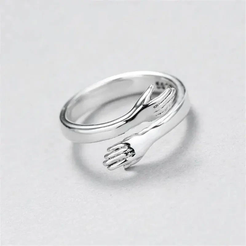 SUSEELA™ SILVER HUG RING - Image 3
