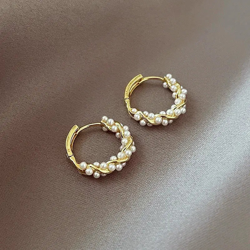 TIKA™ ROUND PEARL EARRINGS - Image 6