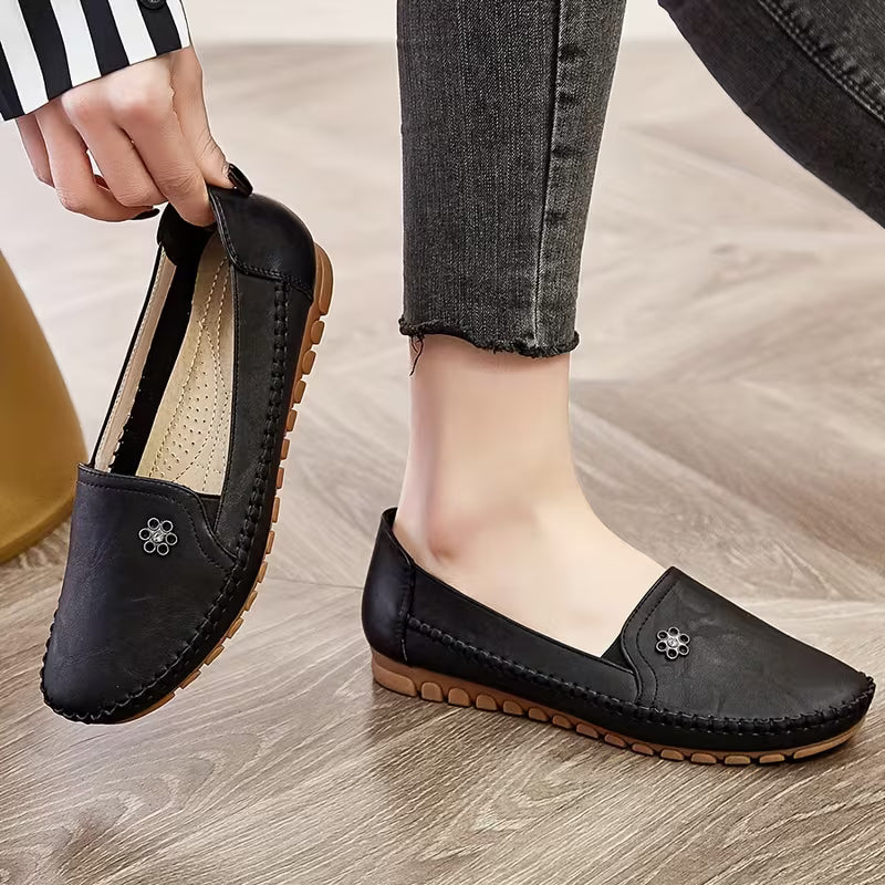 VINTA | ARTISAN CUT-OUT BREATHABLE LOAFERS - Image 2