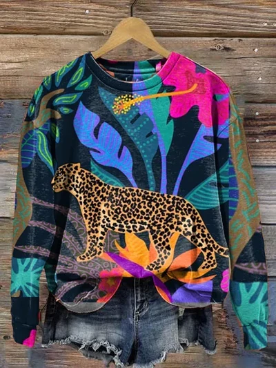ZAYLA™ – WOMEN’S LONG-SLEEVE CREWNECK WITH ANIMAL PRINT - Image 2